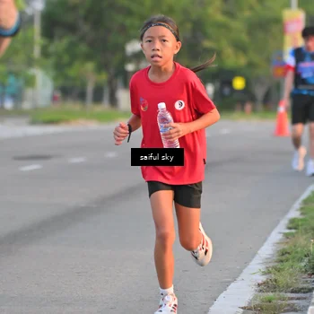 Runner Photo 7695023