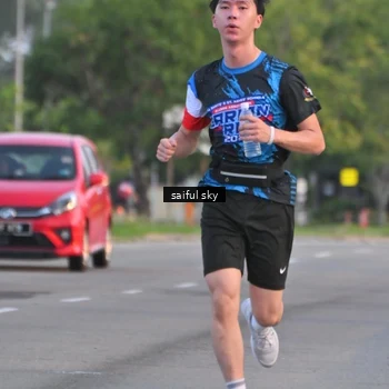 Runner Photo 7695032