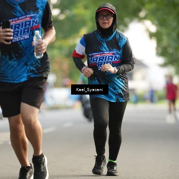 Runner Photo 7695055
