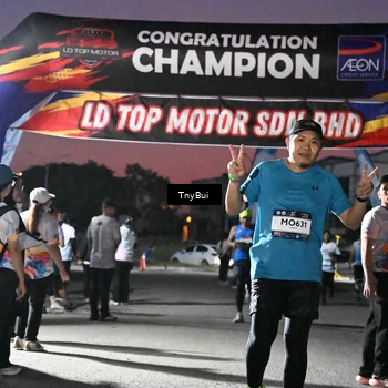 Runner Photo 7695059