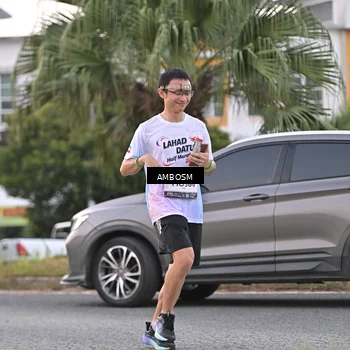 Runner Photo 7695072