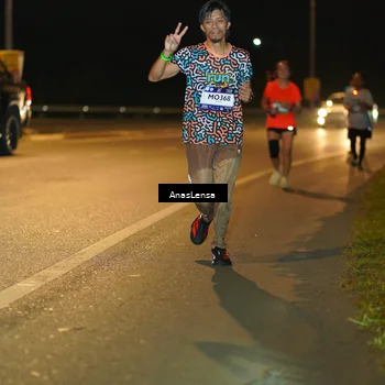 Runner Photo 7695078