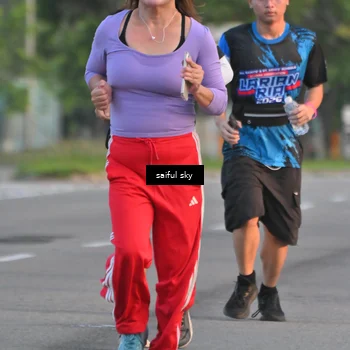Runner Photo 7695084