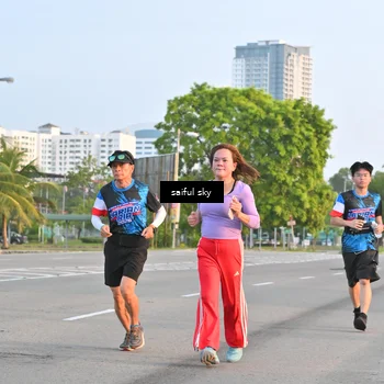Runner Photo 7695086