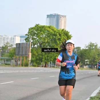 Runner Photo 7695087