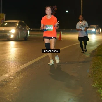 Runner Photo 7695093