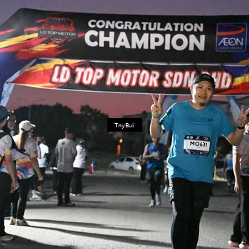 Runner Photo 7695111