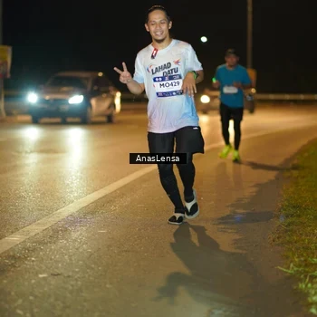 Runner Photo 7695127