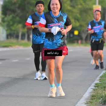 Runner Photo 7695138