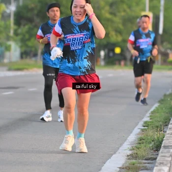 Runner Photo 7695140