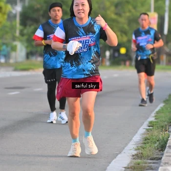 Runner Photo 7695148