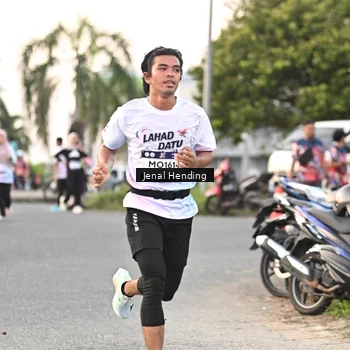 Runner Photo 7695159