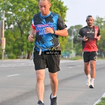 Runner Photo 7695172