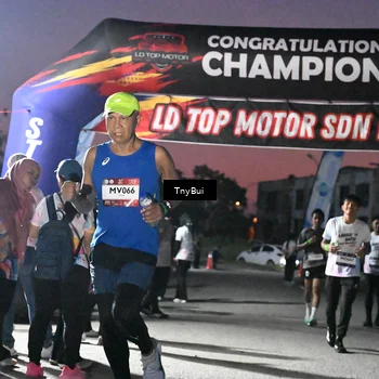 Runner Photo 7695180
