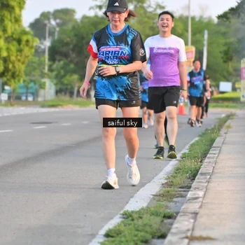 Runner Photo 7695209