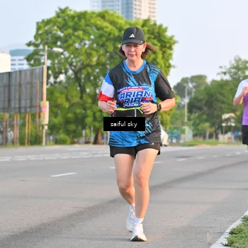Runner Photo 7695210