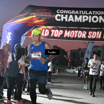 Runner Photo 7695211