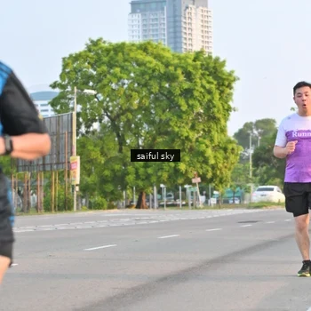 Runner Photo 7695215