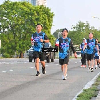 Runner Photo 7695248