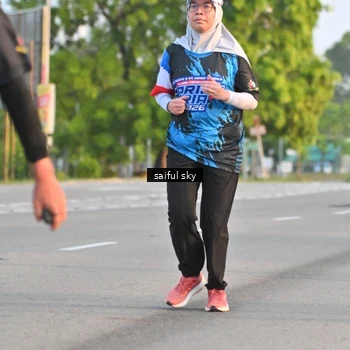 Runner Photo 7695272
