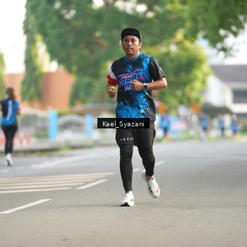 Runner Photo 7695283