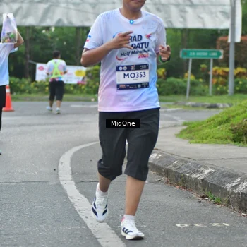 Runner Photo 7695302