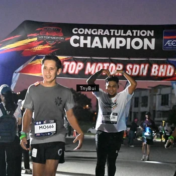 Runner Photo 7695328