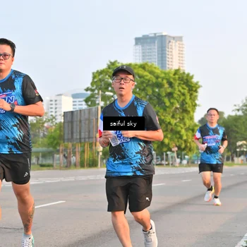 Runner Photo 7695339