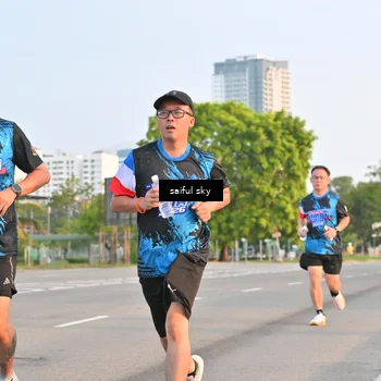 Runner Photo 7695342