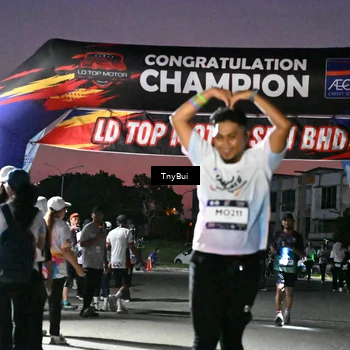 Runner Photo 7695345
