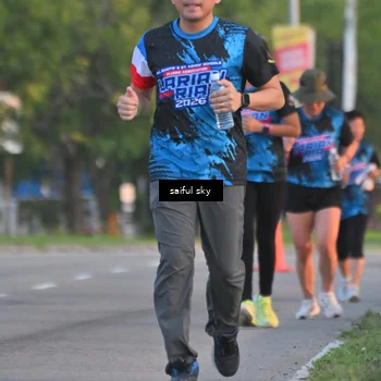 Runner Photo 7695396