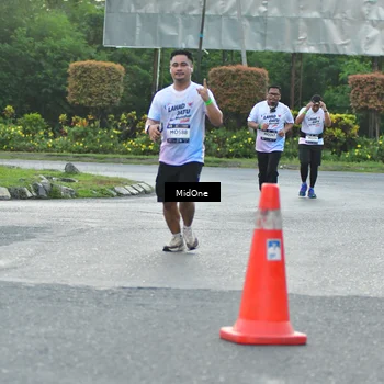 Runner Photo 7695413