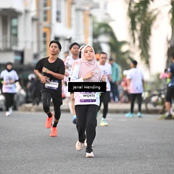 Runner Photo 7695414