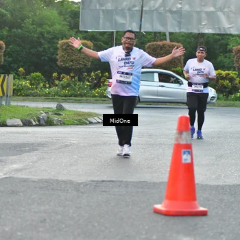 Runner Photo 7695445