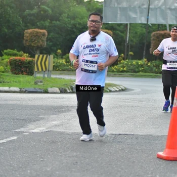 Runner Photo 7695450