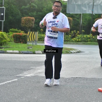Runner Photo 7695458