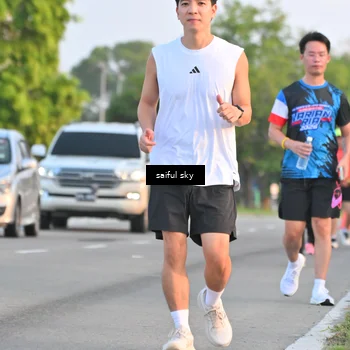 Runner Photo 7695460