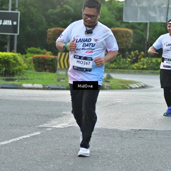 Runner Photo 7695465