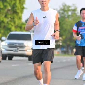 Runner Photo 7695468