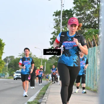 Runner Photo 7695471