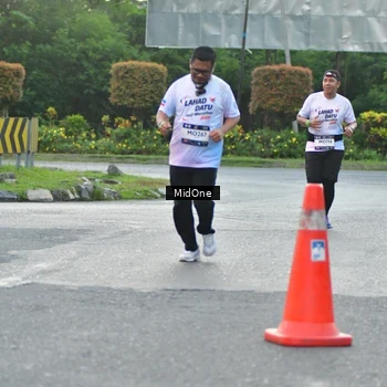 Runner Photo 7695480