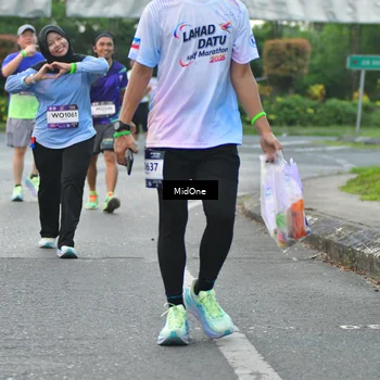 Runner Photo 7695484