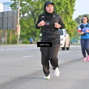 Runner Photo 7695497
