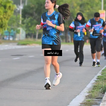 Runner Photo 7695537