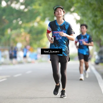 Runner Photo 7695539
