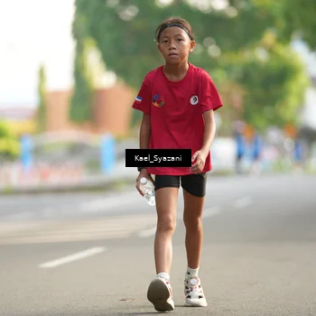 Runner Photo 7695564