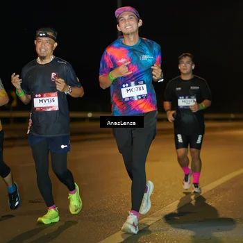 Runner Photo 7695578