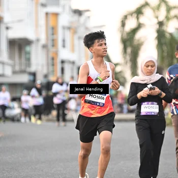 Runner Photo 7695649