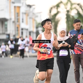 Runner Photo 7695667