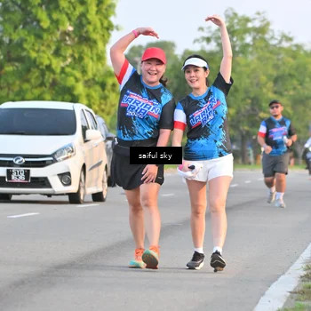 Runner Photo 7695697